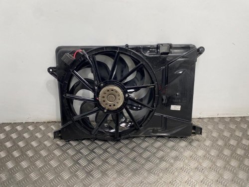 12-19 VAUXHALL MOKKA 1.4 PETROL RADIATOR COOLING FAN 95301356/95301358