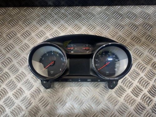 15-19 VAUXHALL ASTRA K MK7 1.4 PETROL MANUAL SPEEDO METER CLOCKS 39102853