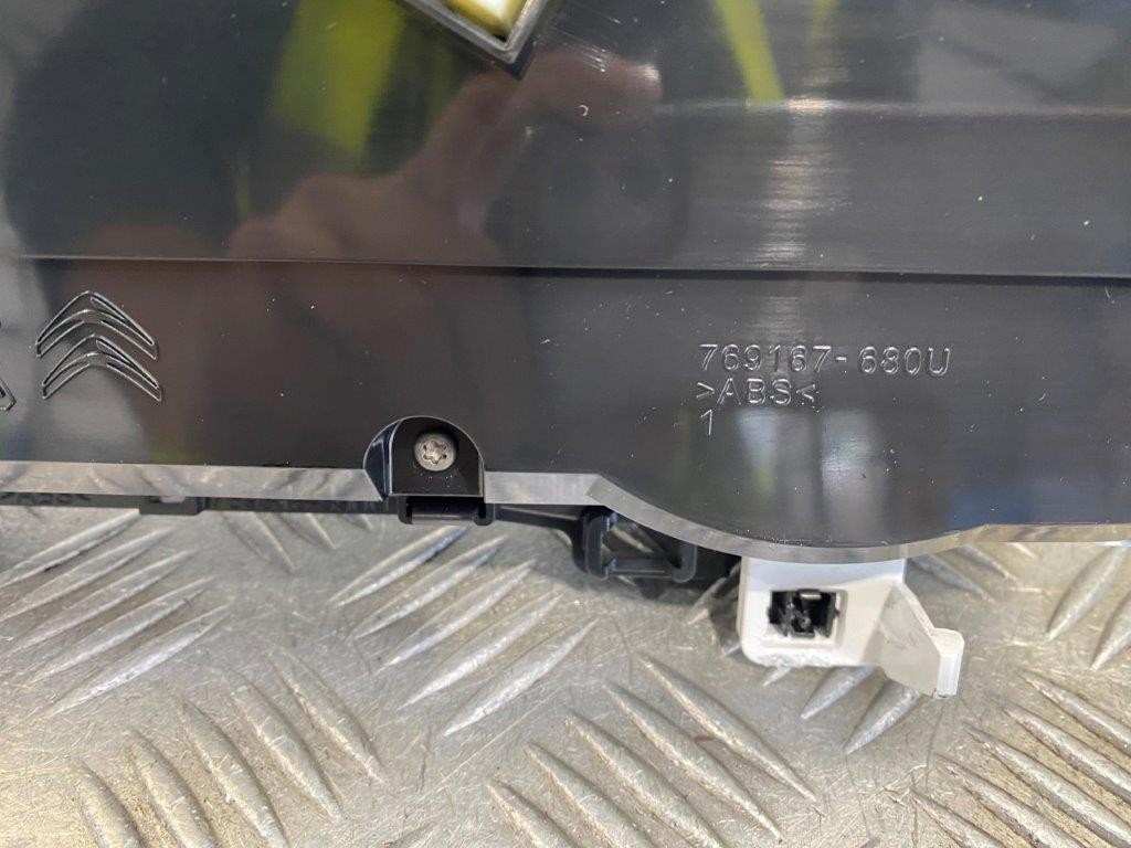 17-20 VAUXHALL CROSSLAND X 1.2 PETROL MANUAL SPEEDO METER CLOCKS 9822626080 - Thumbnail 6