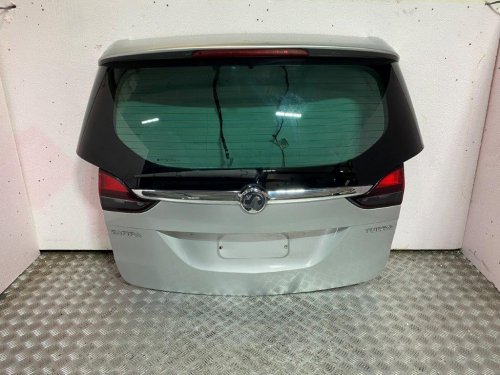 12-16 VAUXHALL ZAFIRA TOURER TAILGATE SILVER PAINT CODE GAN/Z176 (SCRATCHED)