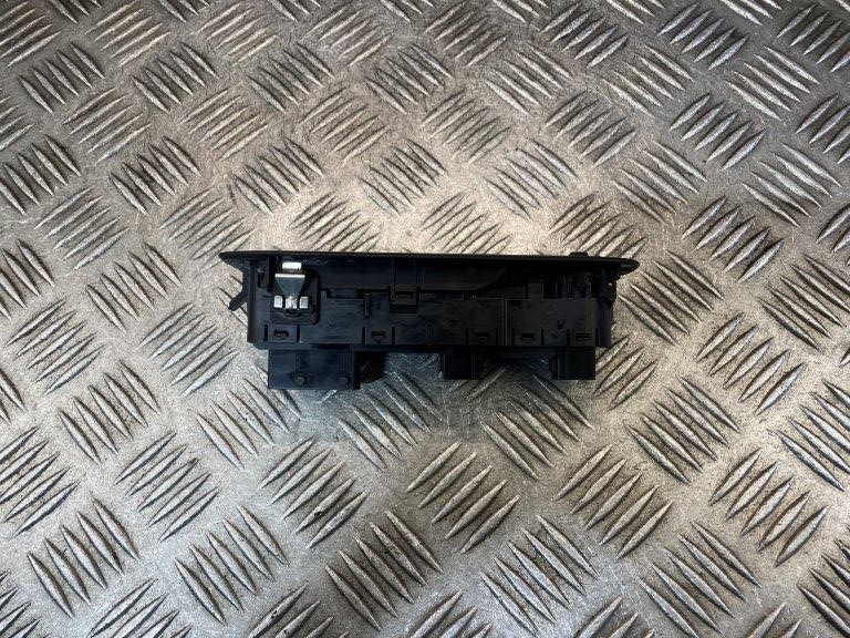 17-21 PEUGEOT 308 MK2 DRIVER SIDE FRONT WINDOW CONTROL SWITCH PANEL 96788281ZD - Thumbnail 3